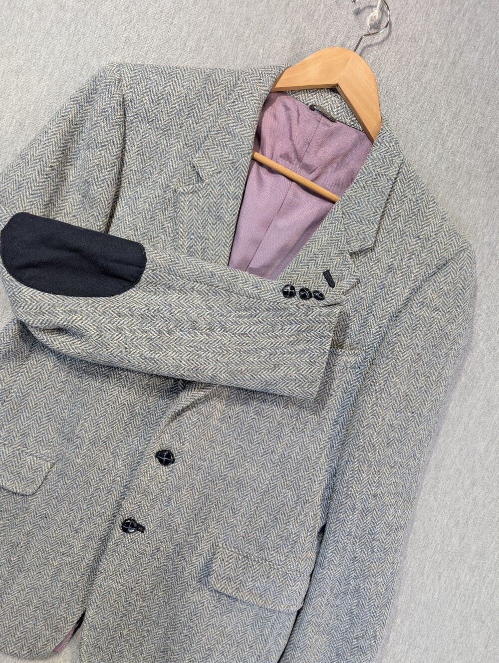 Vintage Harris Tweed Herringbone Wool Blazer Men's 44R Grey Blue MacLeod Bros.